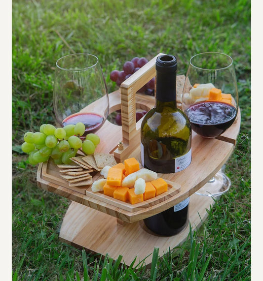 Pinio Wine Table